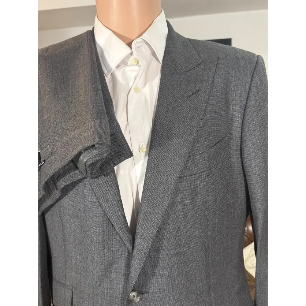 Tom Ford Houndstooth Flannel Wool Silk Peak Lapel Gray Suit 2Pc 52R 42R 37x29